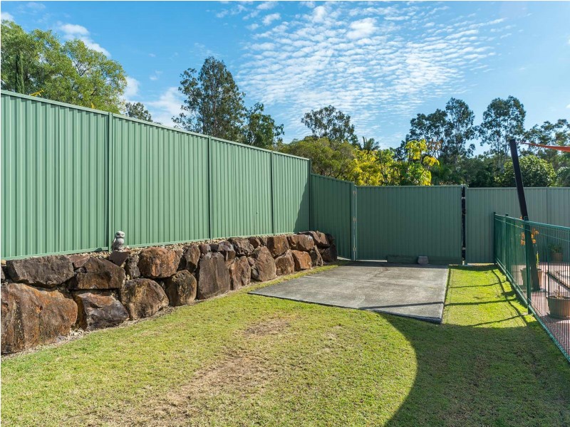 6 Tocumwal Court, Helensvale QLD 4212