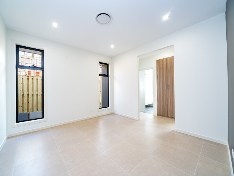 4 Laurel Drive, Helensvale QLD 4212