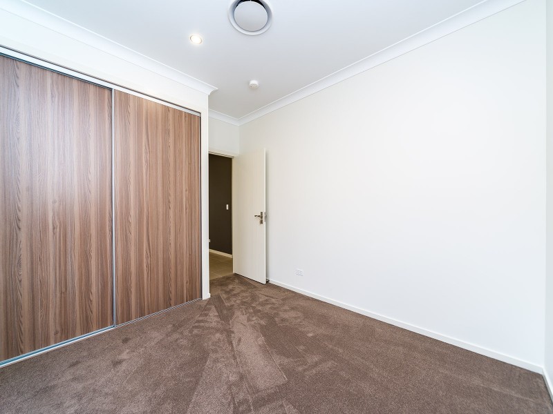 4 Laurel Drive, Helensvale QLD 4212