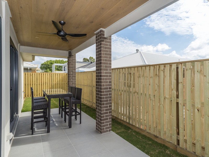 6 Laurel Drive, Helensvale QLD 4212