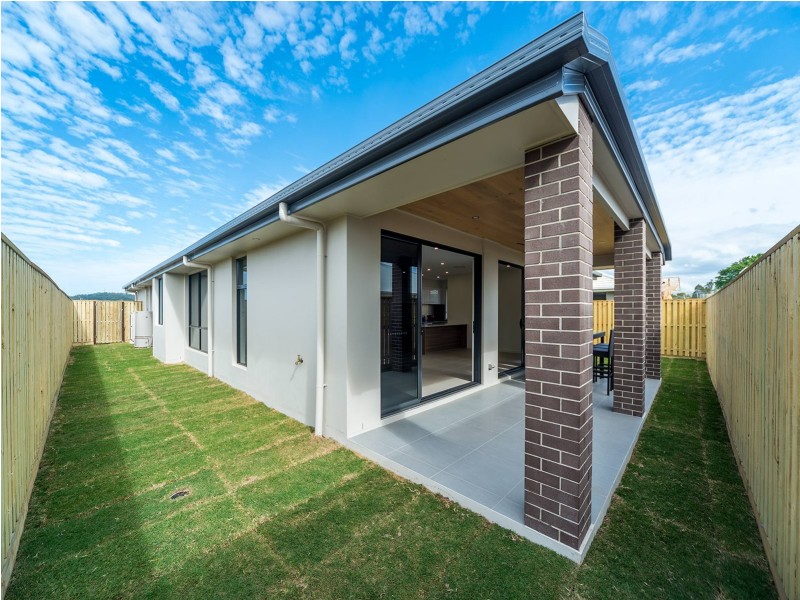 6 Laurel Drive, Helensvale QLD 4212
