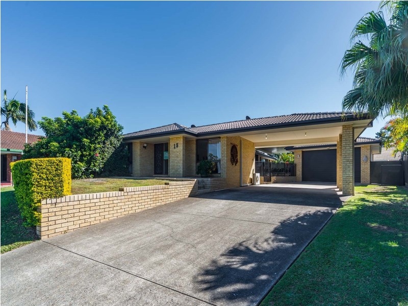 15 Latrobe Avenue, Helensvale QLD 4212