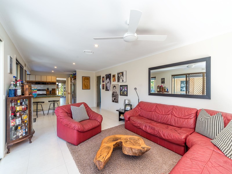 15 Latrobe Avenue, Helensvale QLD 4212