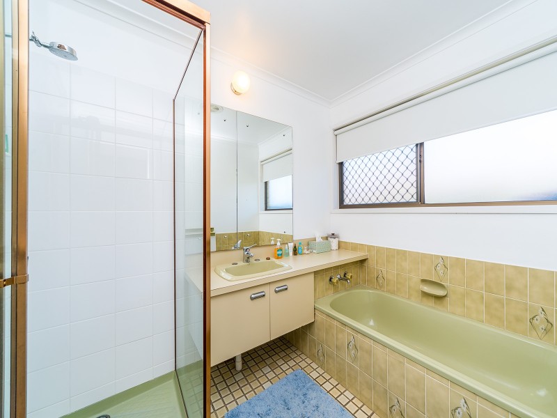 15 Latrobe Avenue, Helensvale QLD 4212