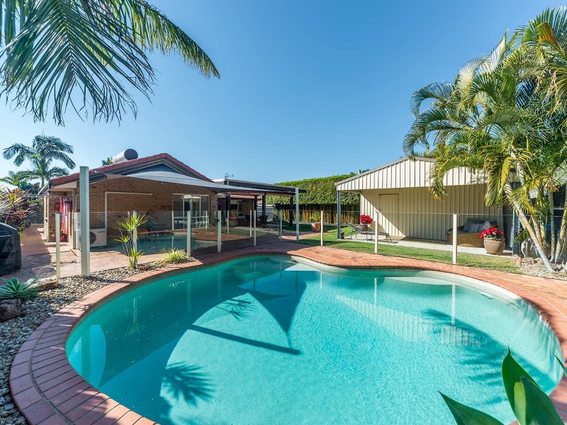 18 Rosswood Court, Helensvale QLD 4212