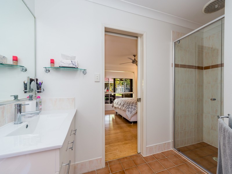 18 Rosswood Court, Helensvale QLD 4212