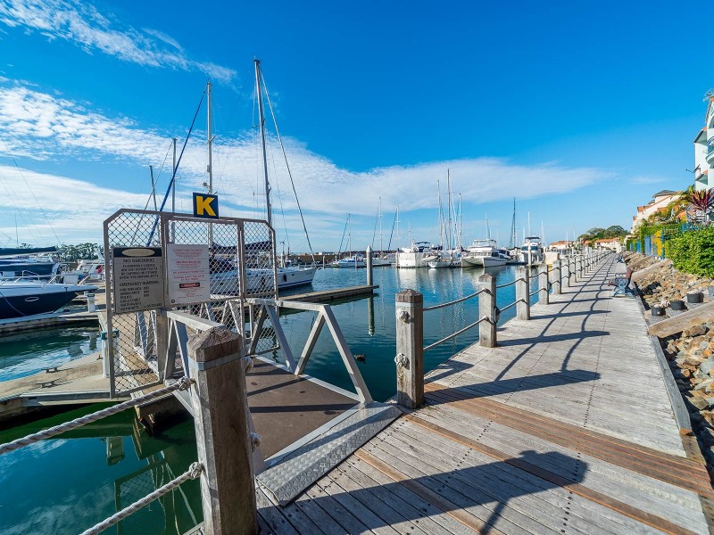 31 John Lund Drive, Hope Island QLD 4212