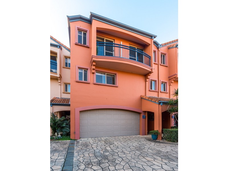 31 John Lund Drive, Hope Island QLD 4212