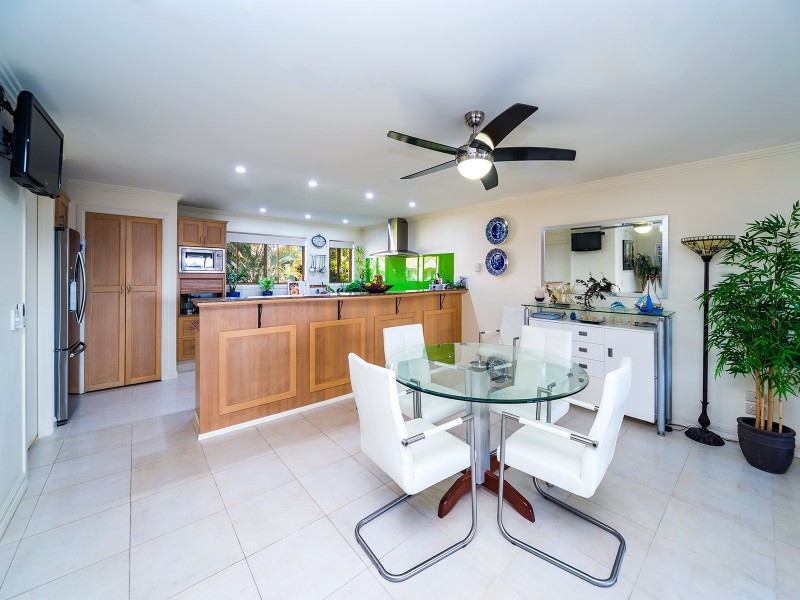 31 John Lund Drive, Hope Island QLD 4212