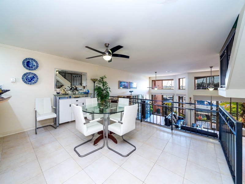 31 John Lund Drive, Hope Island QLD 4212