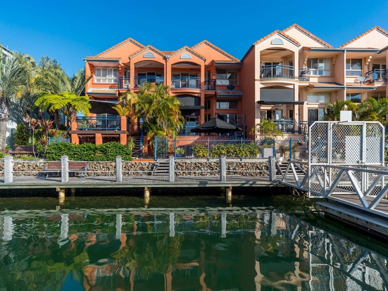 31 John Lund Drive, Hope Island QLD 4212