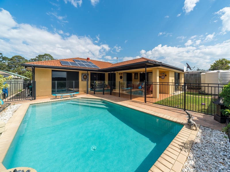 11 Broxbourne Place, Oxenford QLD 4210