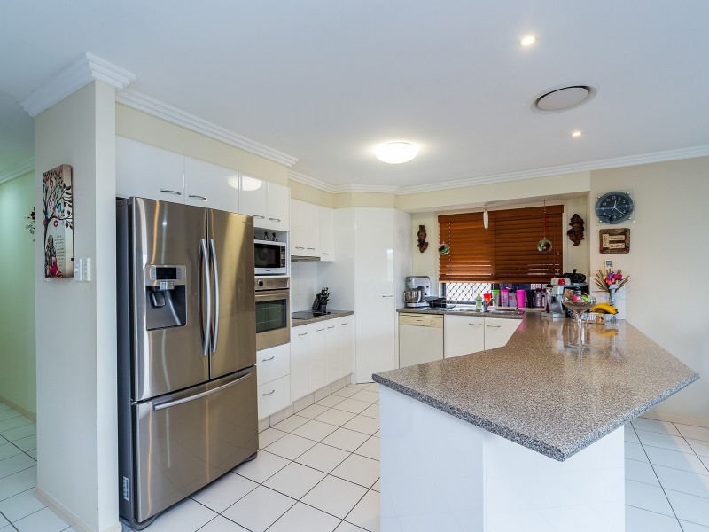 11 Broxbourne Place, Oxenford QLD 4210
