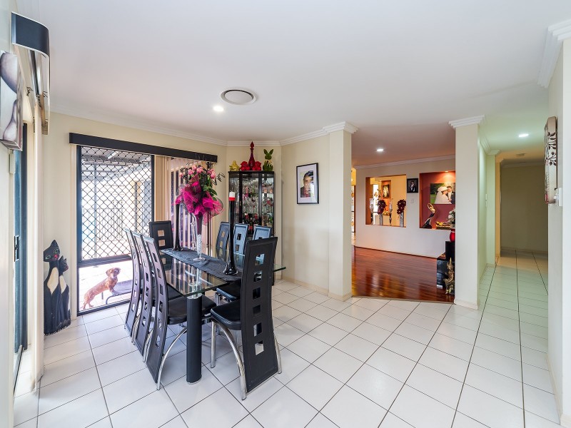 11 Broxbourne Place, Oxenford QLD 4210