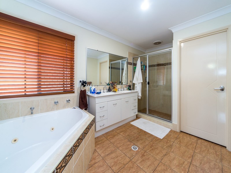 11 Broxbourne Place, Oxenford QLD 4210