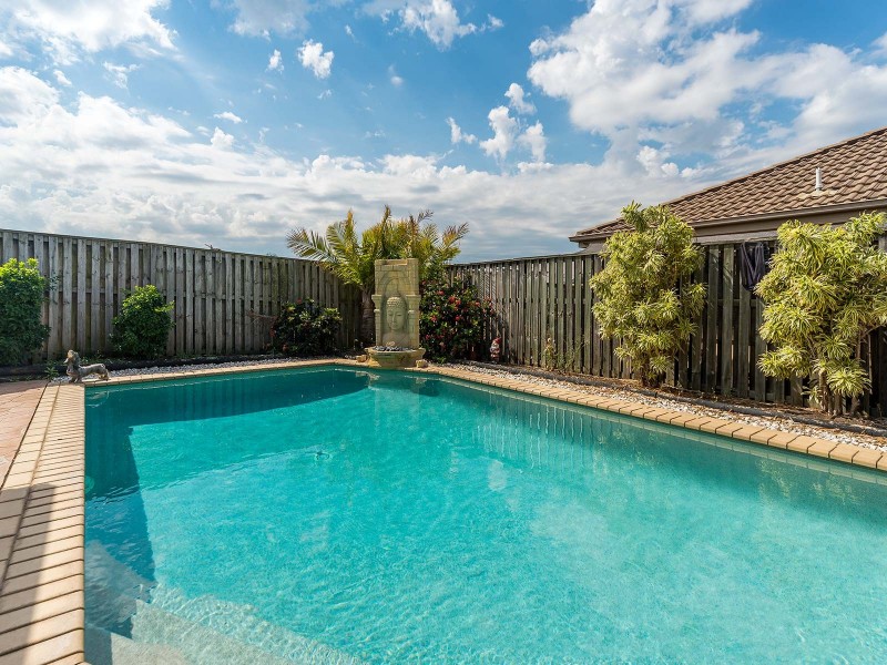 11 Broxbourne Place, Oxenford QLD 4210