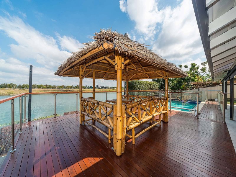 2 Anchorage Way, Biggera Waters QLD 4216