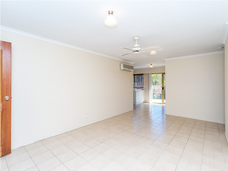2/96 Village Way, Oxenford QLD 4210