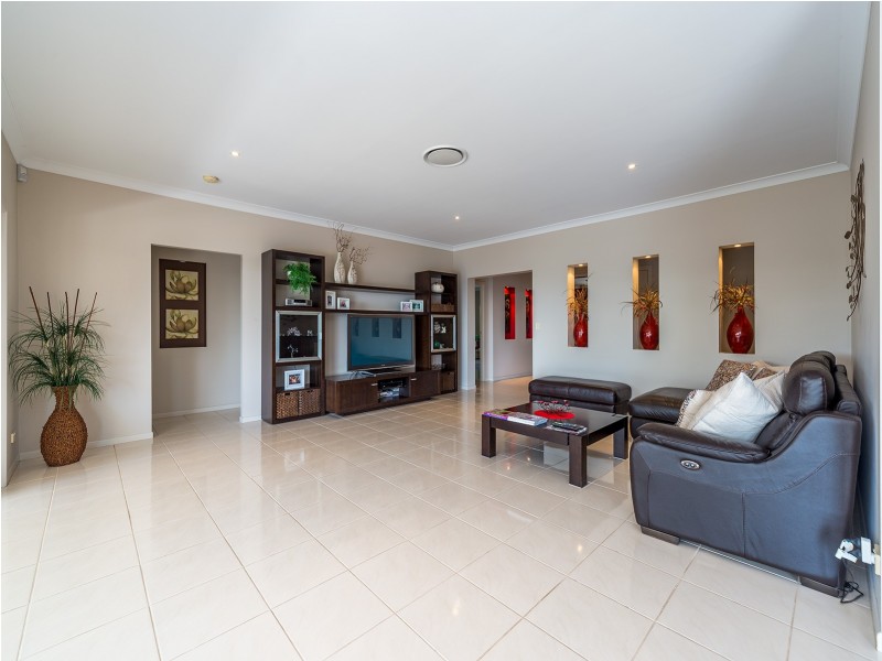 1 Siggies Place, Upper Coomera QLD 4209