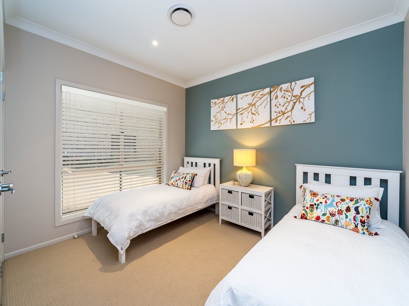 1 Siggies Place, Upper Coomera QLD 4209