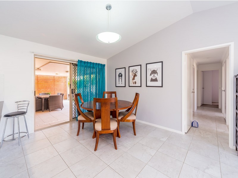 95 Mildura Drive, Helensvale QLD 4212