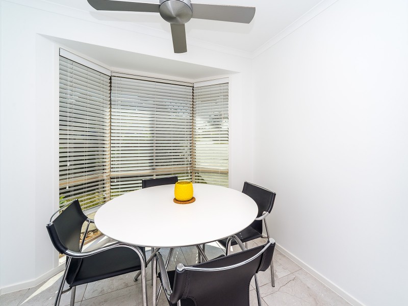 95 Mildura Drive, Helensvale QLD 4212