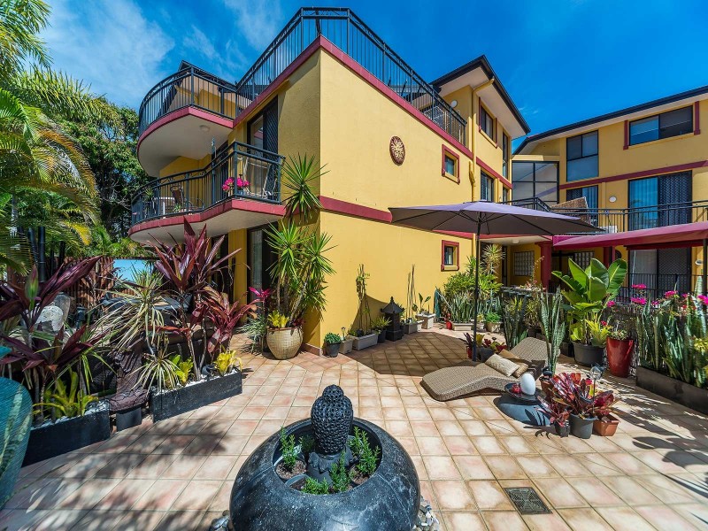 8/10-12 Bath Street, Labrador QLD 4215