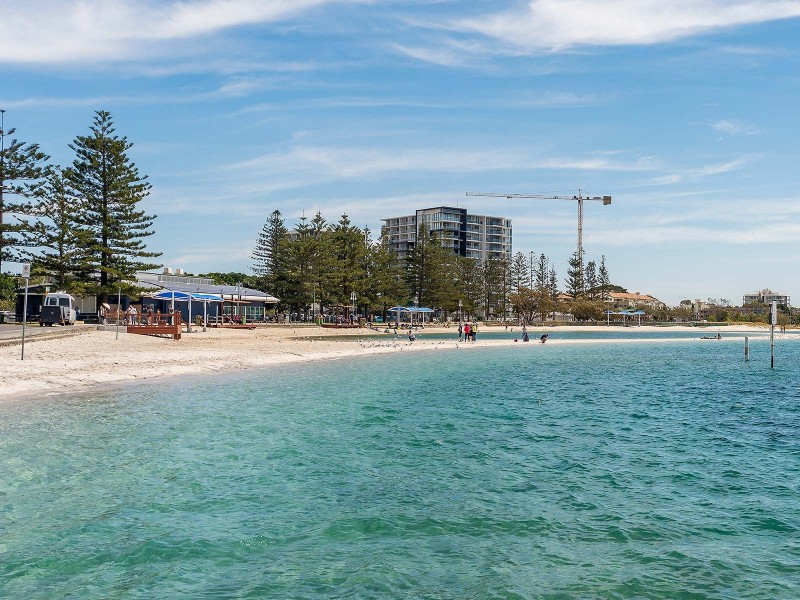 8/10-12 Bath Street, Labrador QLD 4215