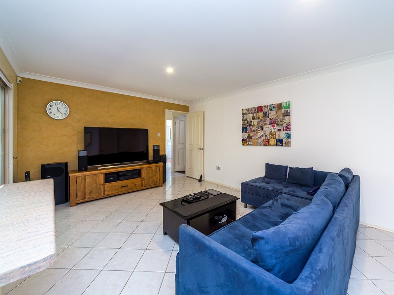 4 Greenwood Court, Helensvale QLD 4212