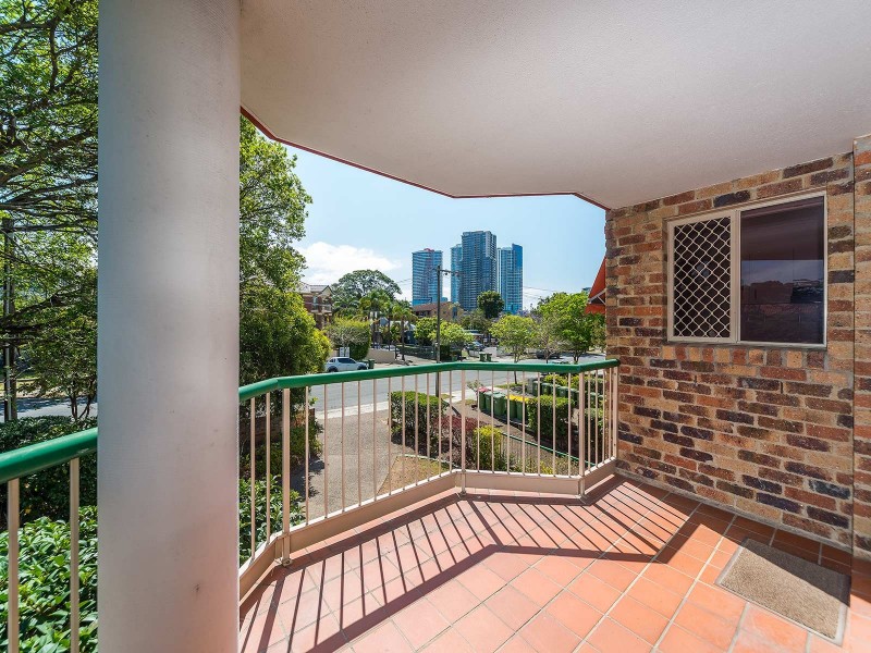 7/61 Bauer Street, Southport QLD 4215