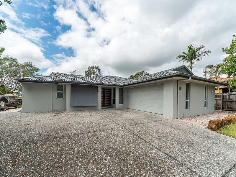 8 Elanda Place, Helensvale QLD 4212