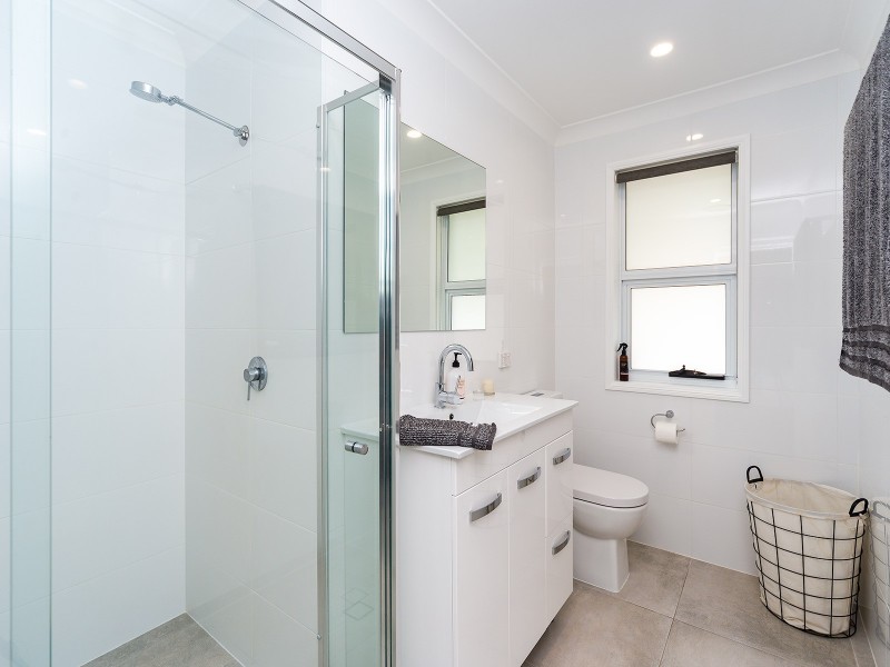 8 Elanda Place, Helensvale QLD 4212