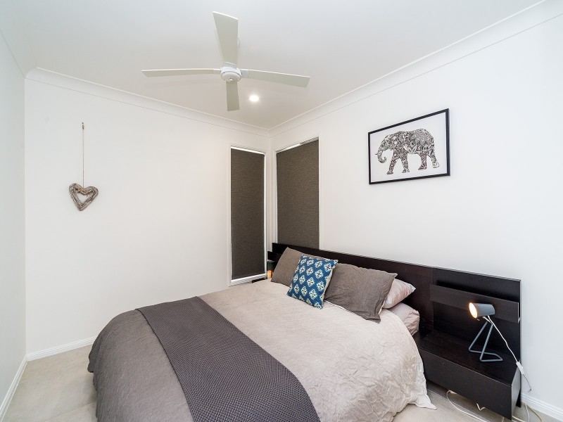 8 Elanda Place, Helensvale QLD 4212