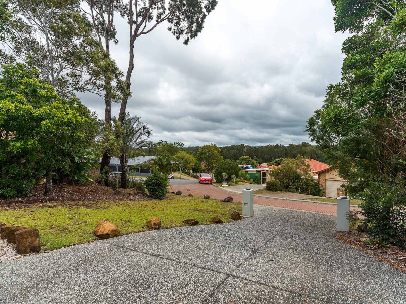 8 Elanda Place, Helensvale QLD 4212