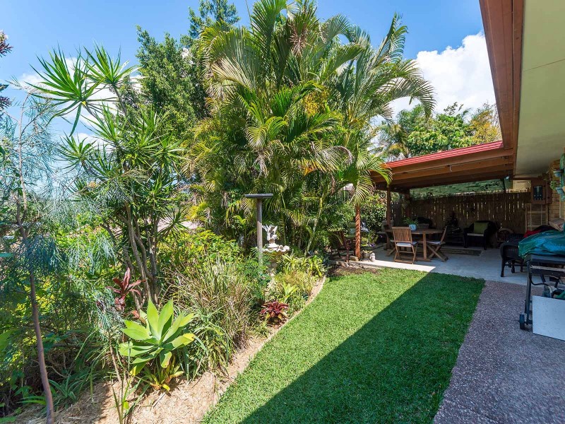 2/3 Hollywood Place, Oxenford QLD 4210