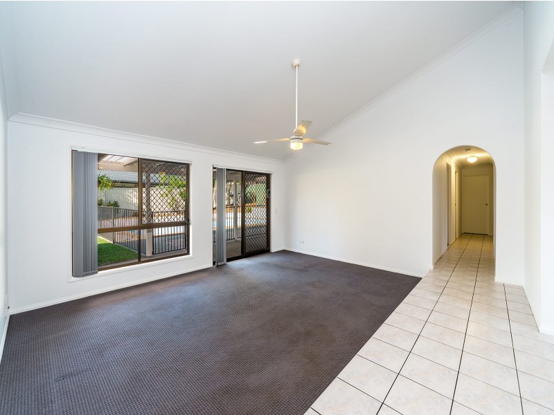 18 Tibouchina Court, Helensvale QLD 4212