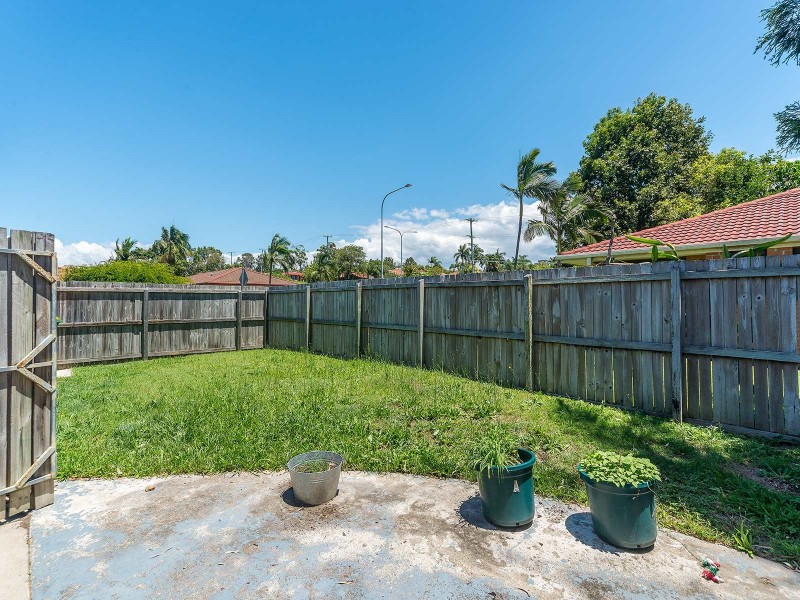 2/23 Stephenson Street, Labrador QLD 4215