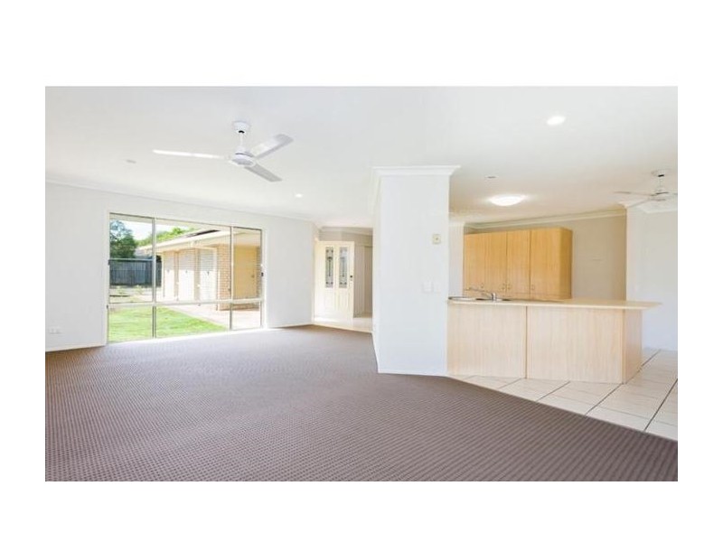 16 Fanning Court, Pacific Pines QLD 4211