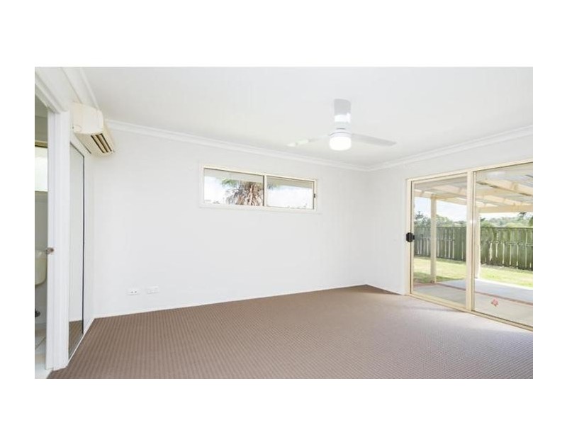 16 Fanning Court, Pacific Pines QLD 4211