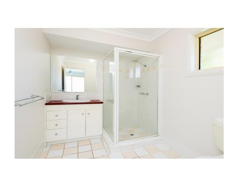 16 Fanning Court, Pacific Pines QLD 4211