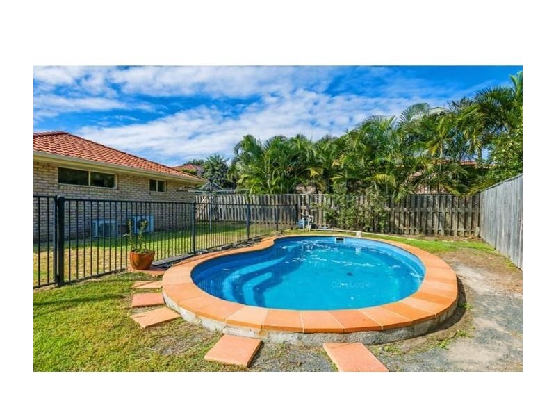 16 Fanning Court, Pacific Pines QLD 4211