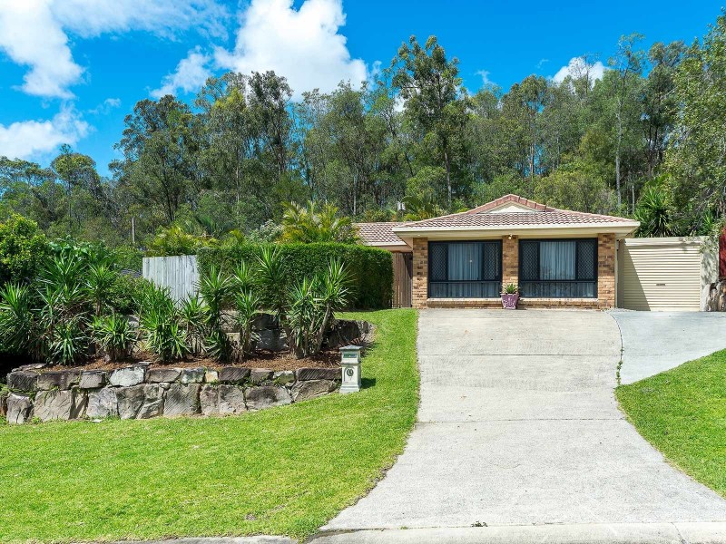 7 Pinemount Crescent, Oxenford QLD 4210