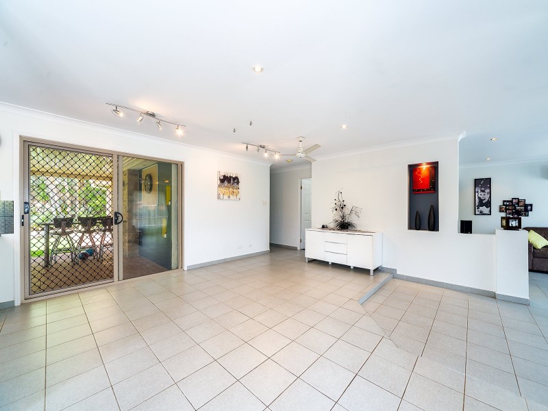 7 Pinemount Crescent, Oxenford QLD 4210