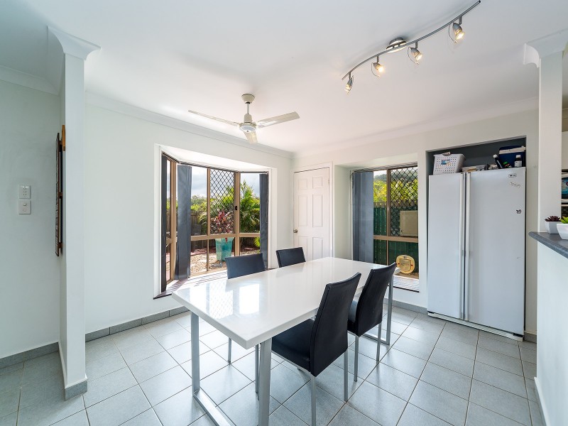 7 Pinemount Crescent, Oxenford QLD 4210