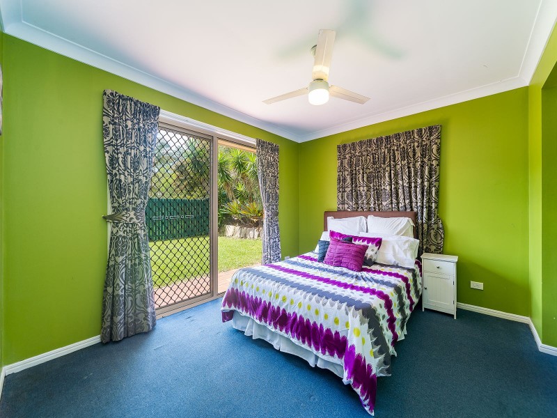 7 Pinemount Crescent, Oxenford QLD 4210