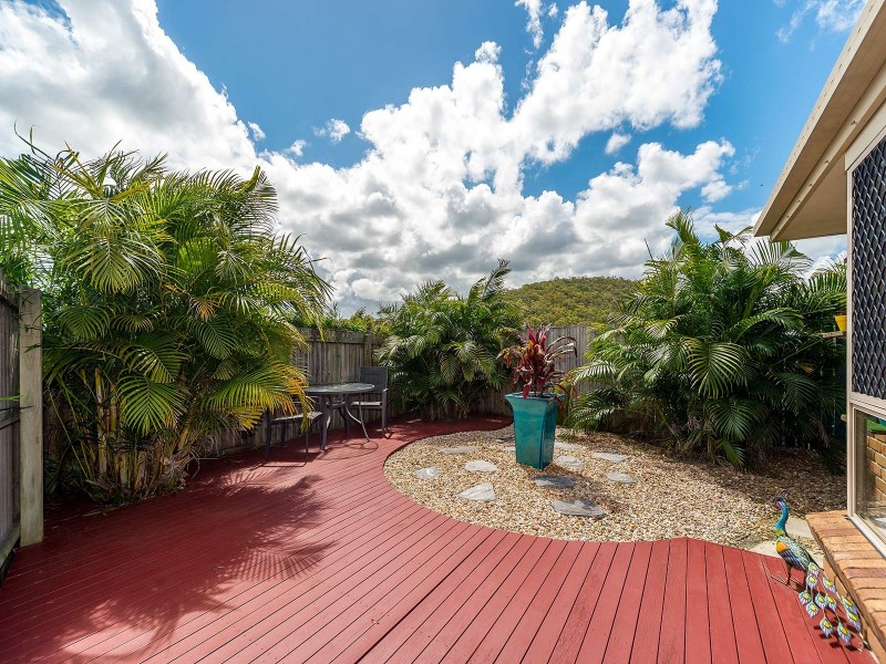 7 Pinemount Crescent, Oxenford QLD 4210