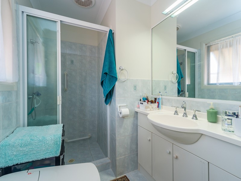 1/15 Gordon Street, Labrador QLD 4215