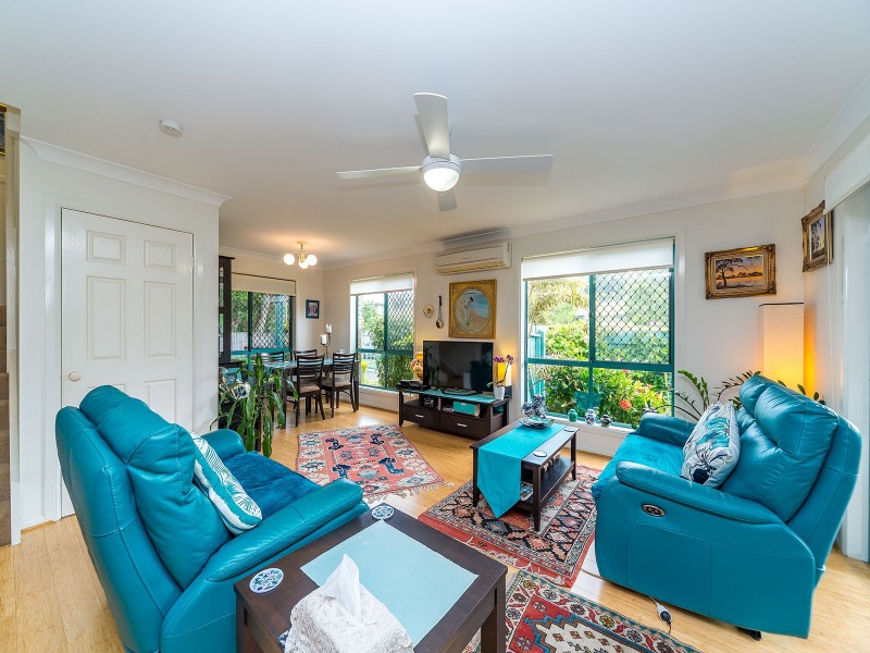 1/15 Gordon Street, Labrador QLD 4215