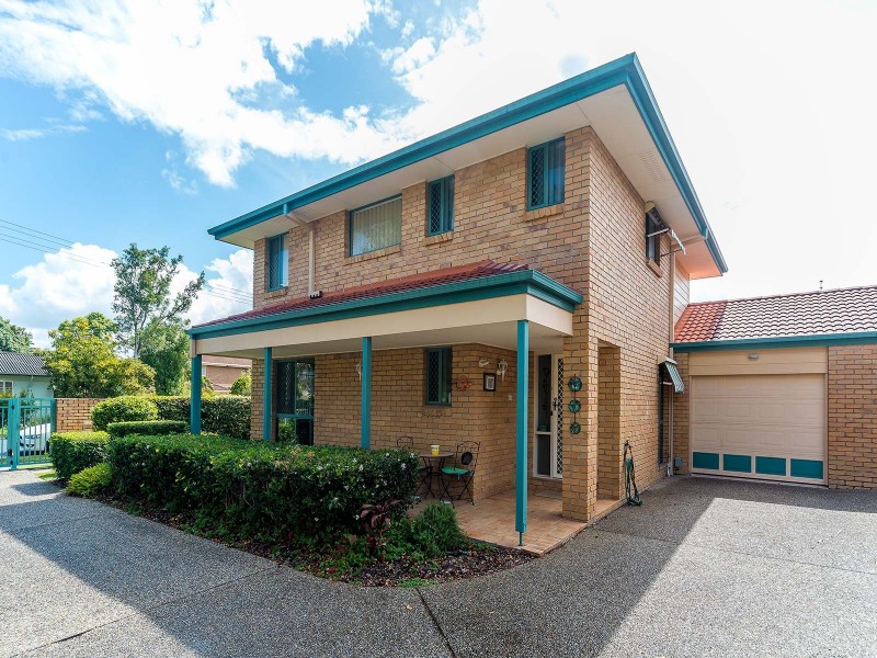 1/15 Gordon Street, Labrador QLD 4215