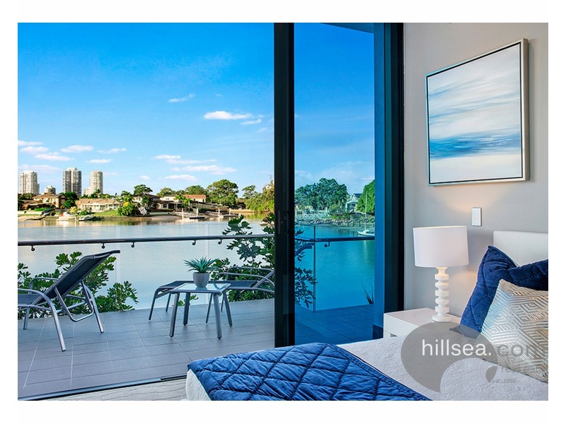 5 Harbour Side Court, Biggera Waters QLD 4216